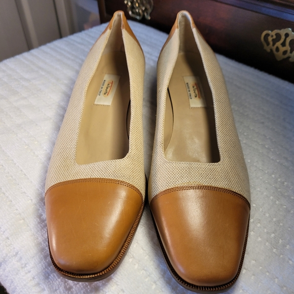 TALBOTS CLASSIC LIGHT BROWN LEATHER LOAFER SHOE - Picture 4 of 14